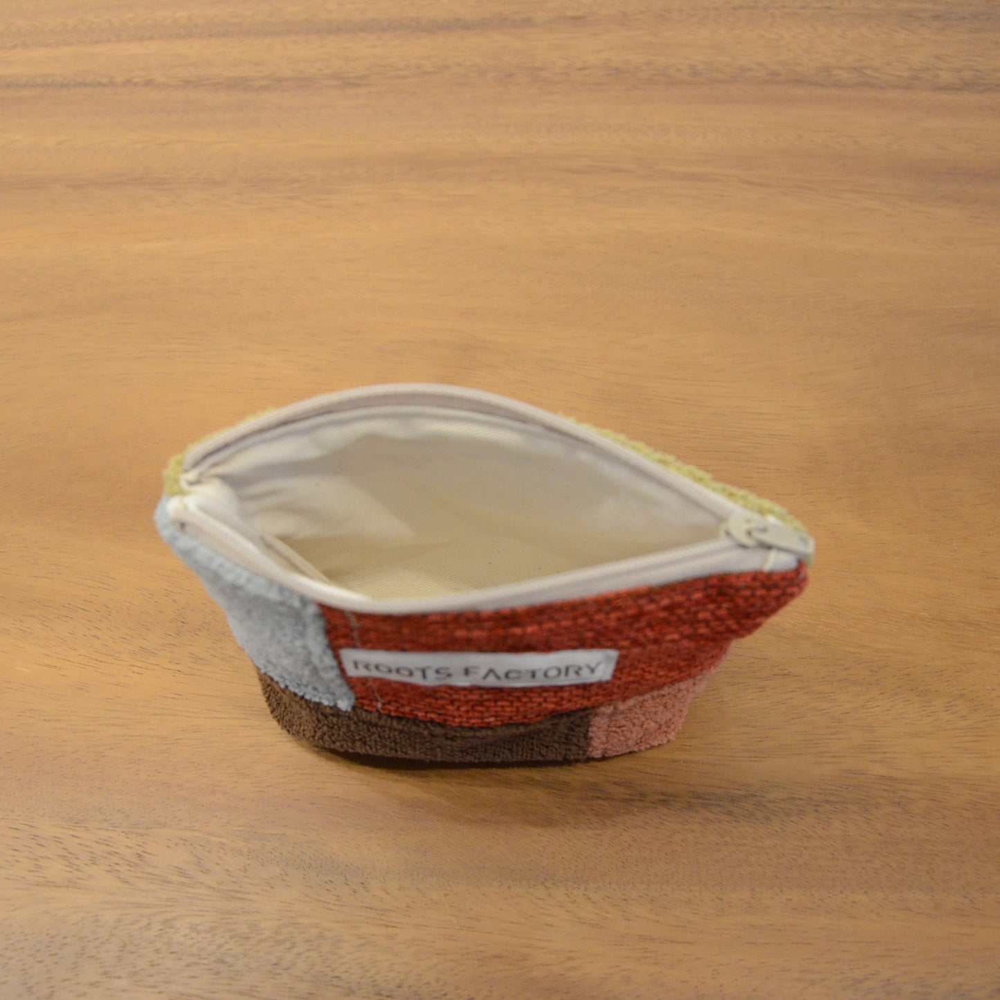 椅子からの贈り物パッチワークポーチ S