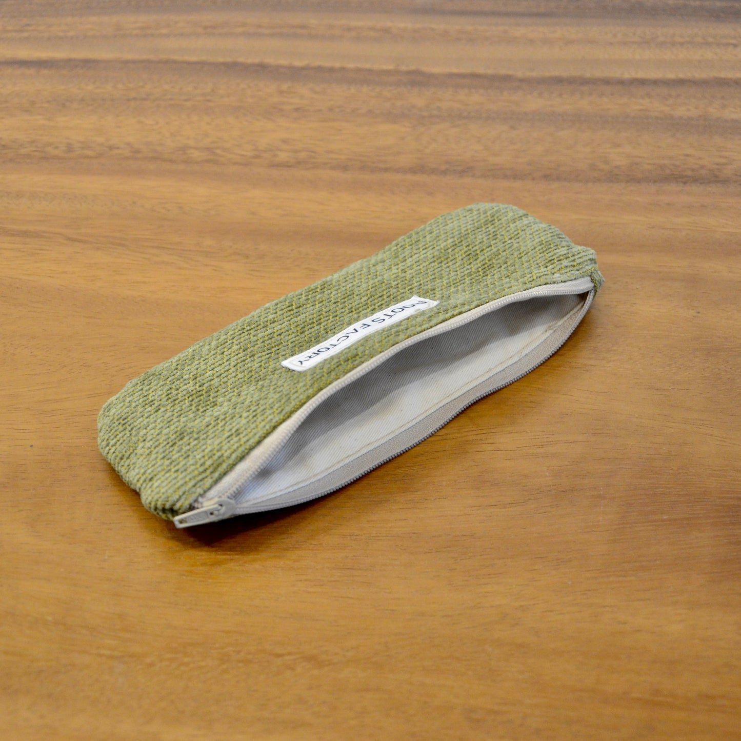 スッとペンケース きみどり