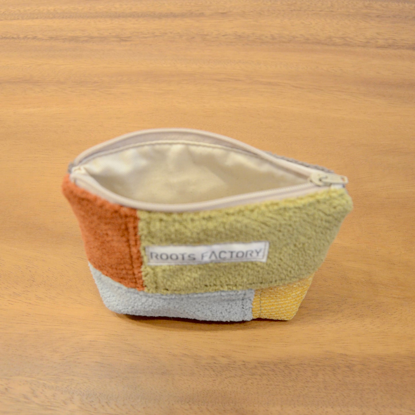 椅子からの贈り物パッチワークポーチ S