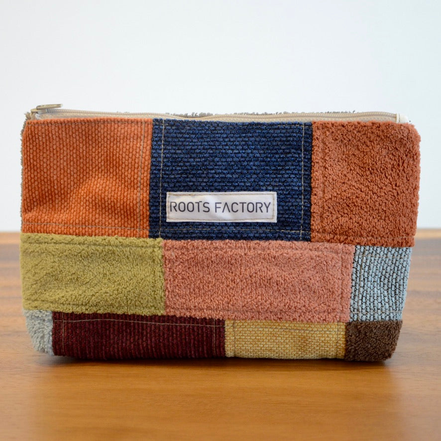 椅子からの贈り物パッチワークポーチ　L