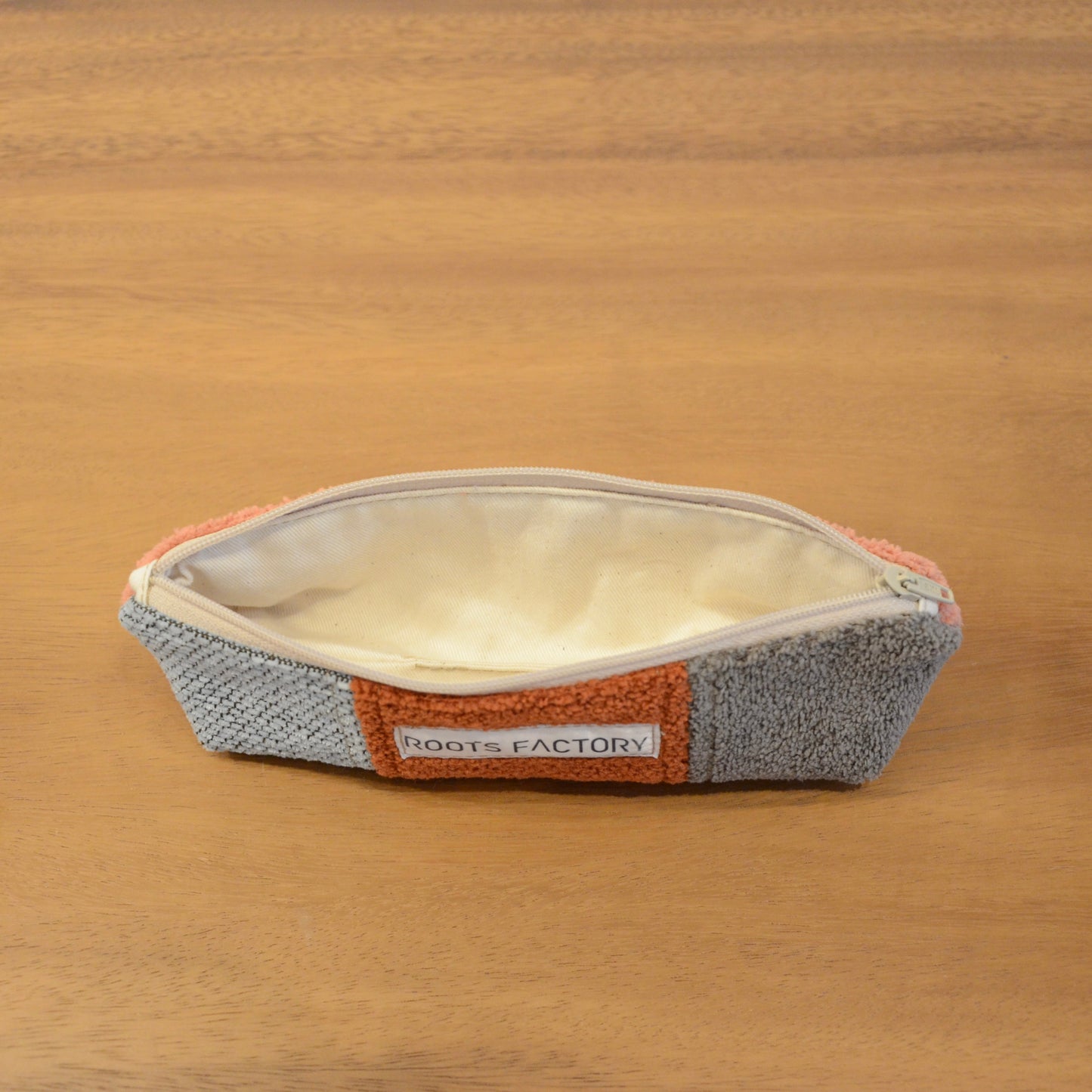 椅子からの贈り物3色パッチワークペンケース