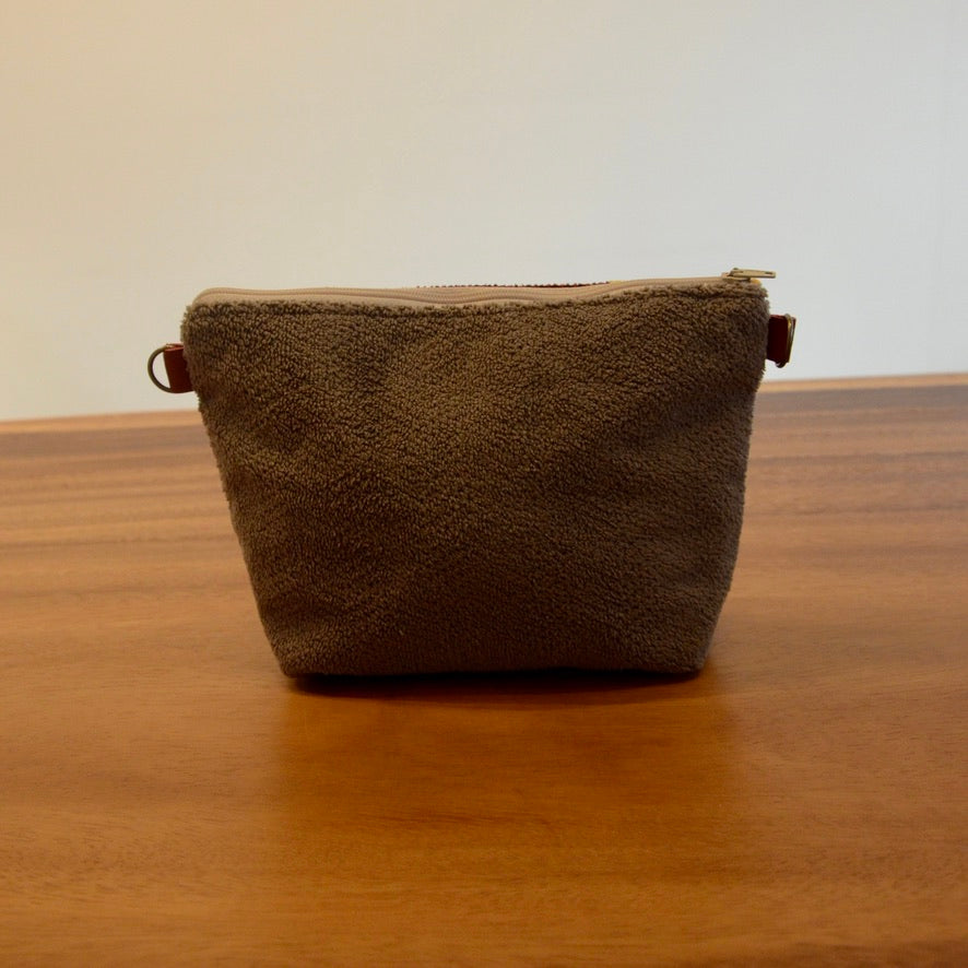 椅子からの贈り物ポーチ （両側金具付き）