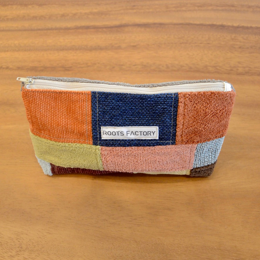 椅子からの贈り物パッチワークポーチ　L