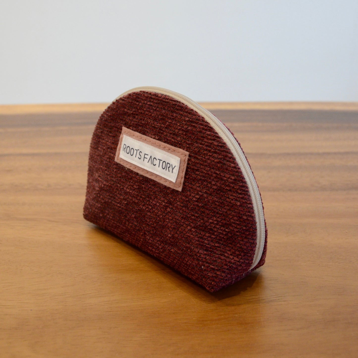 まるっと半円ポーチ