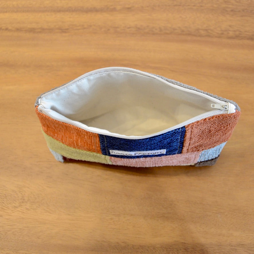 椅子からの贈り物パッチワークポーチ　L