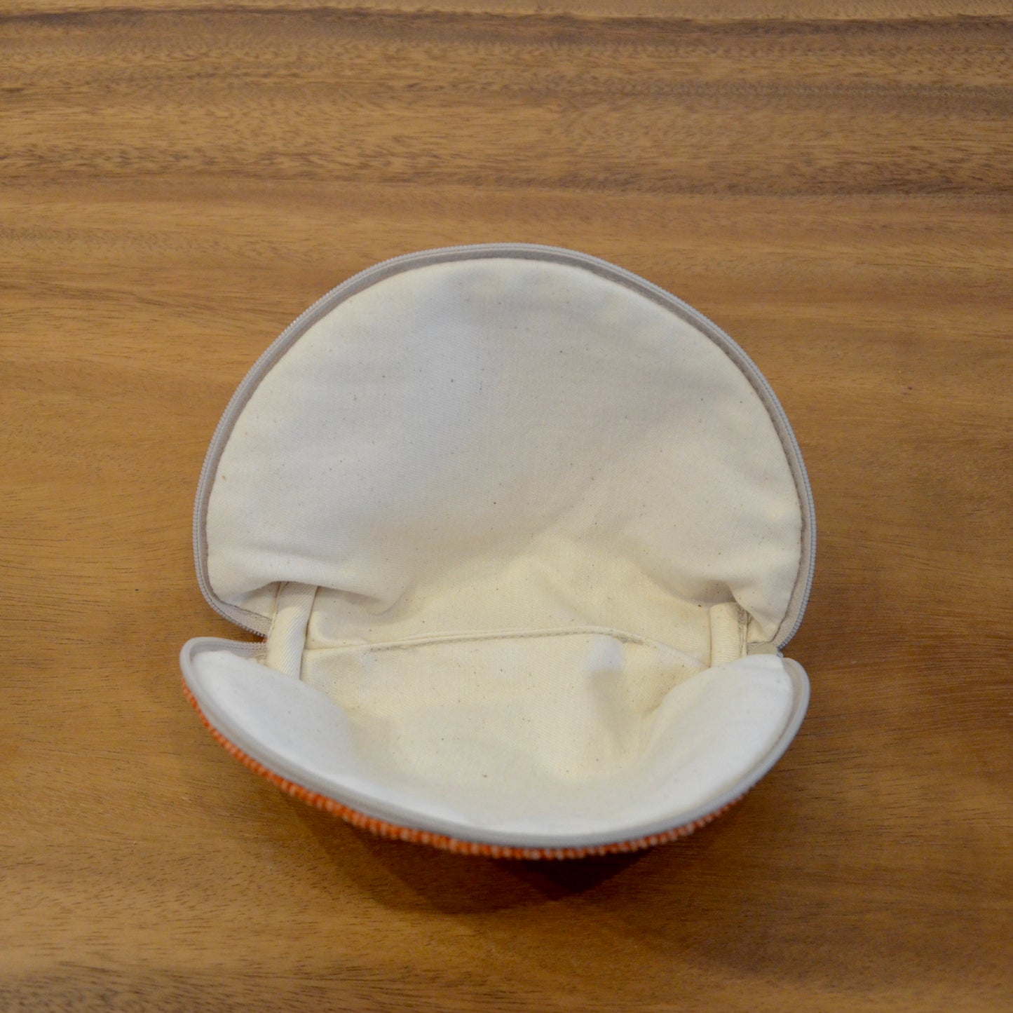 まるっと半円ポーチ