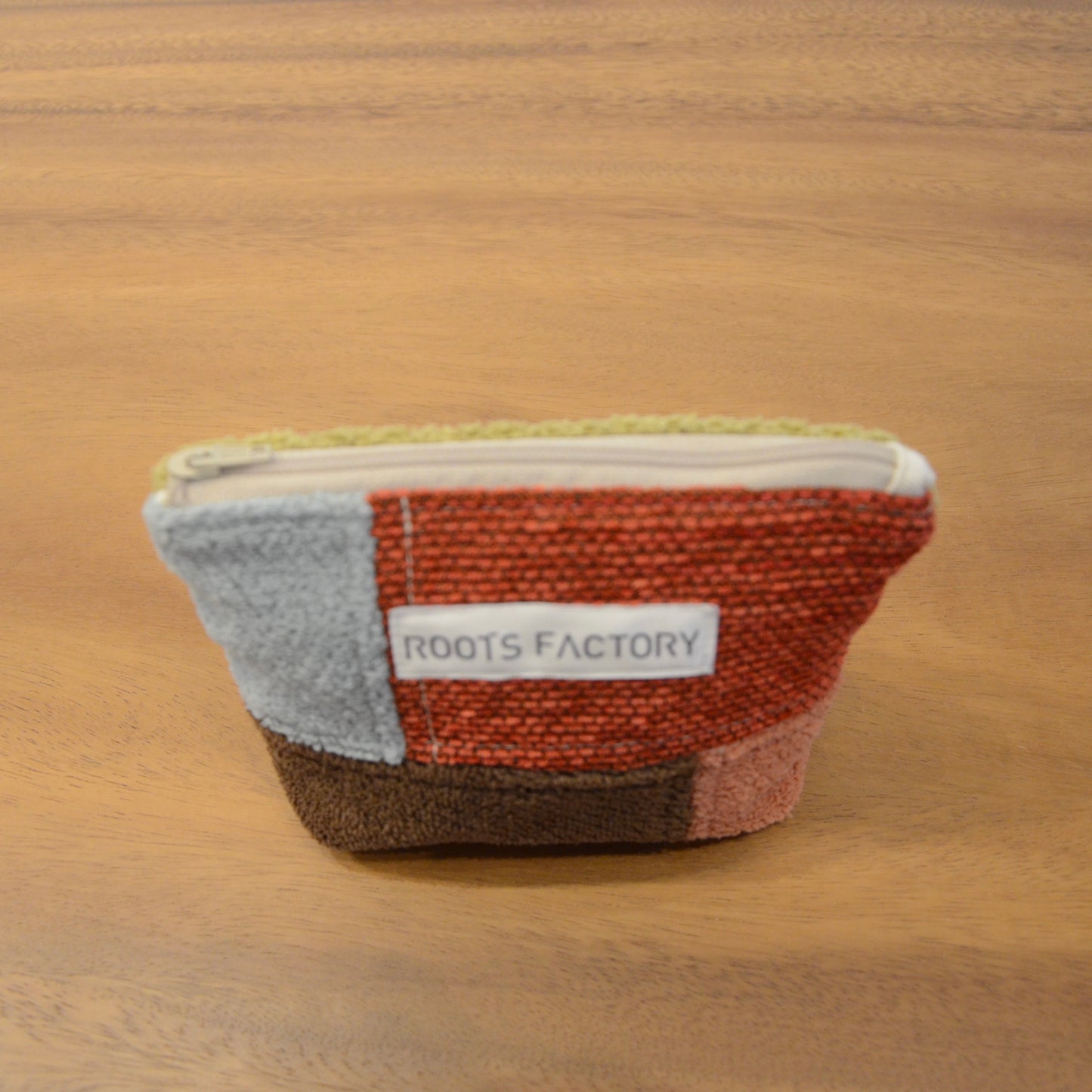 椅子からの贈り物パッチワークポーチ S