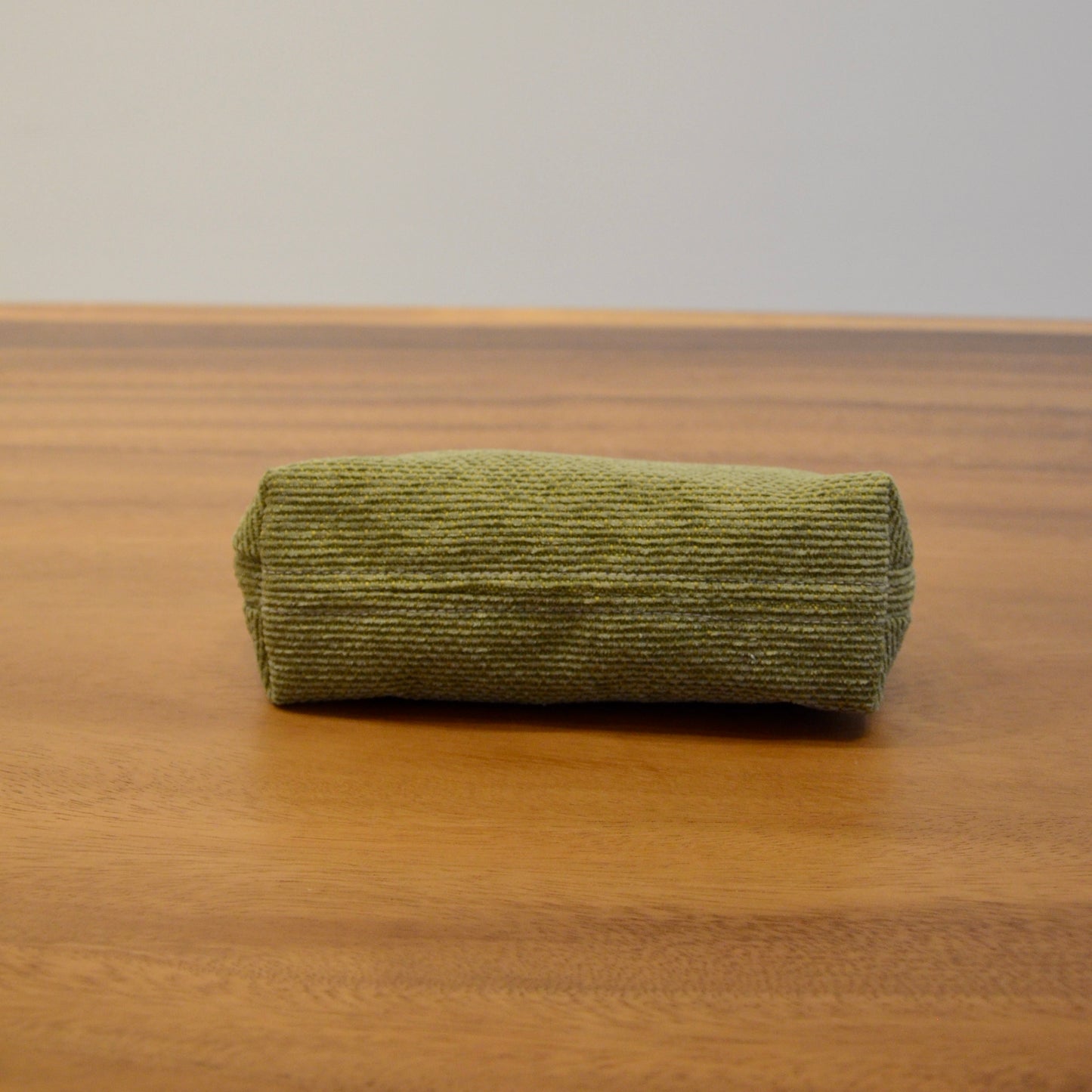 まるっと半円ポーチ