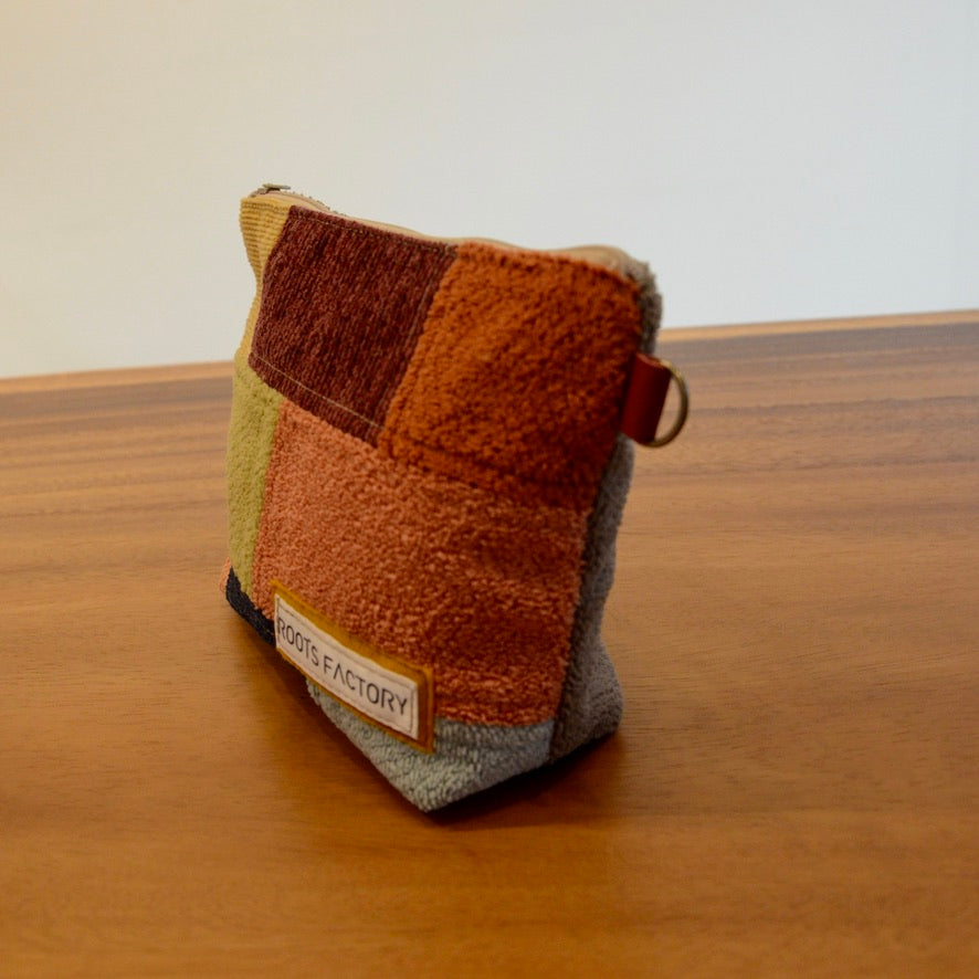 椅子からの贈り物ポーチ （両側金具付き）