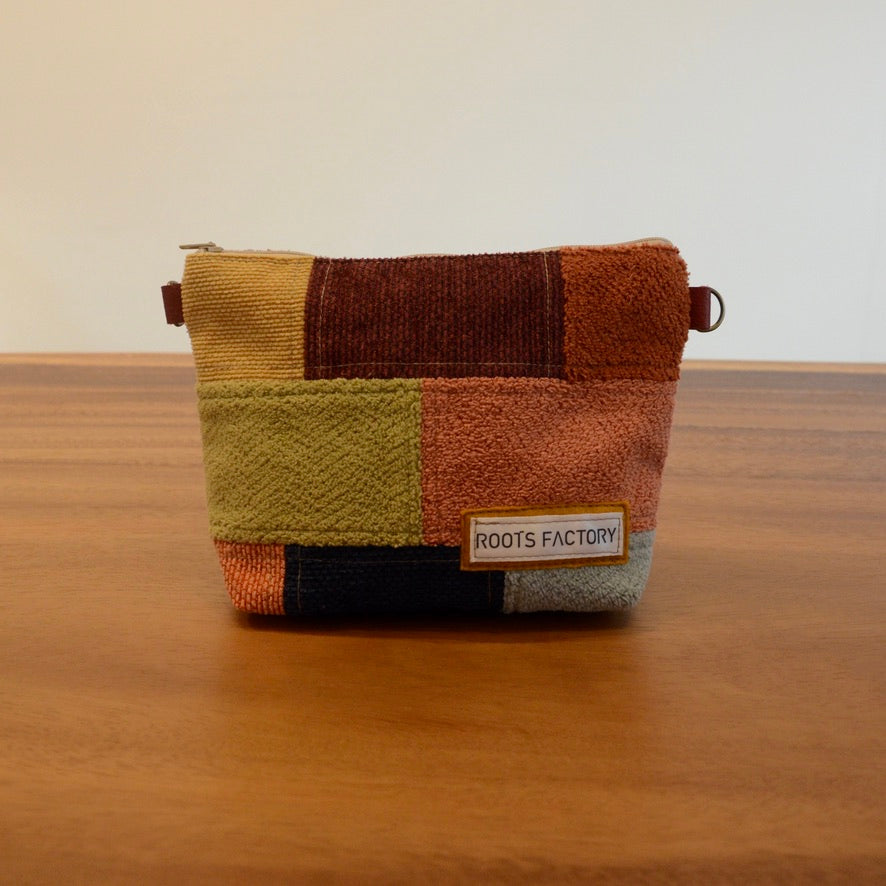 椅子からの贈り物ポーチ （両側金具付き）