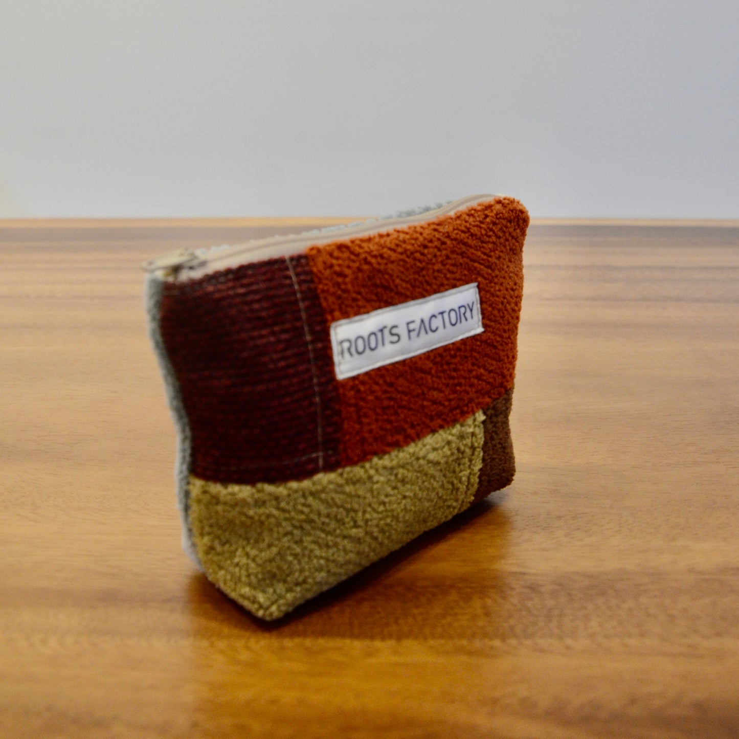 椅子からの贈り物パッチワークポーチ S