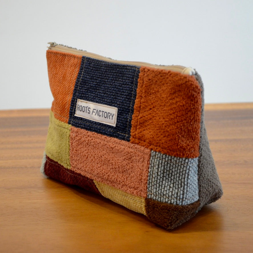 椅子からの贈り物パッチワークポーチ　L