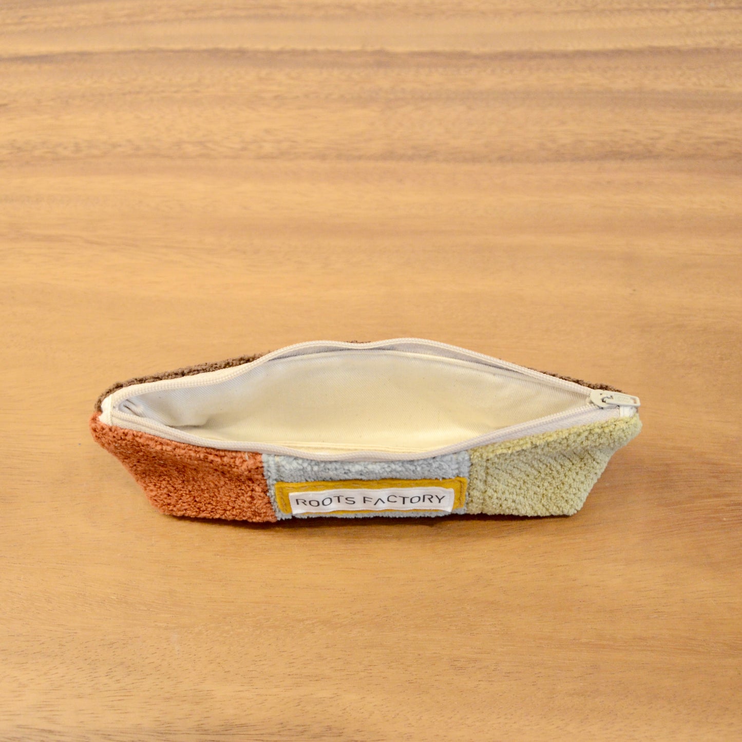 椅子からの贈り物3色パッチワークペンケース