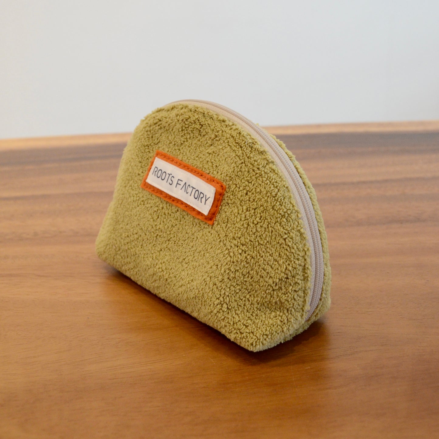 まるっと半円ポーチ